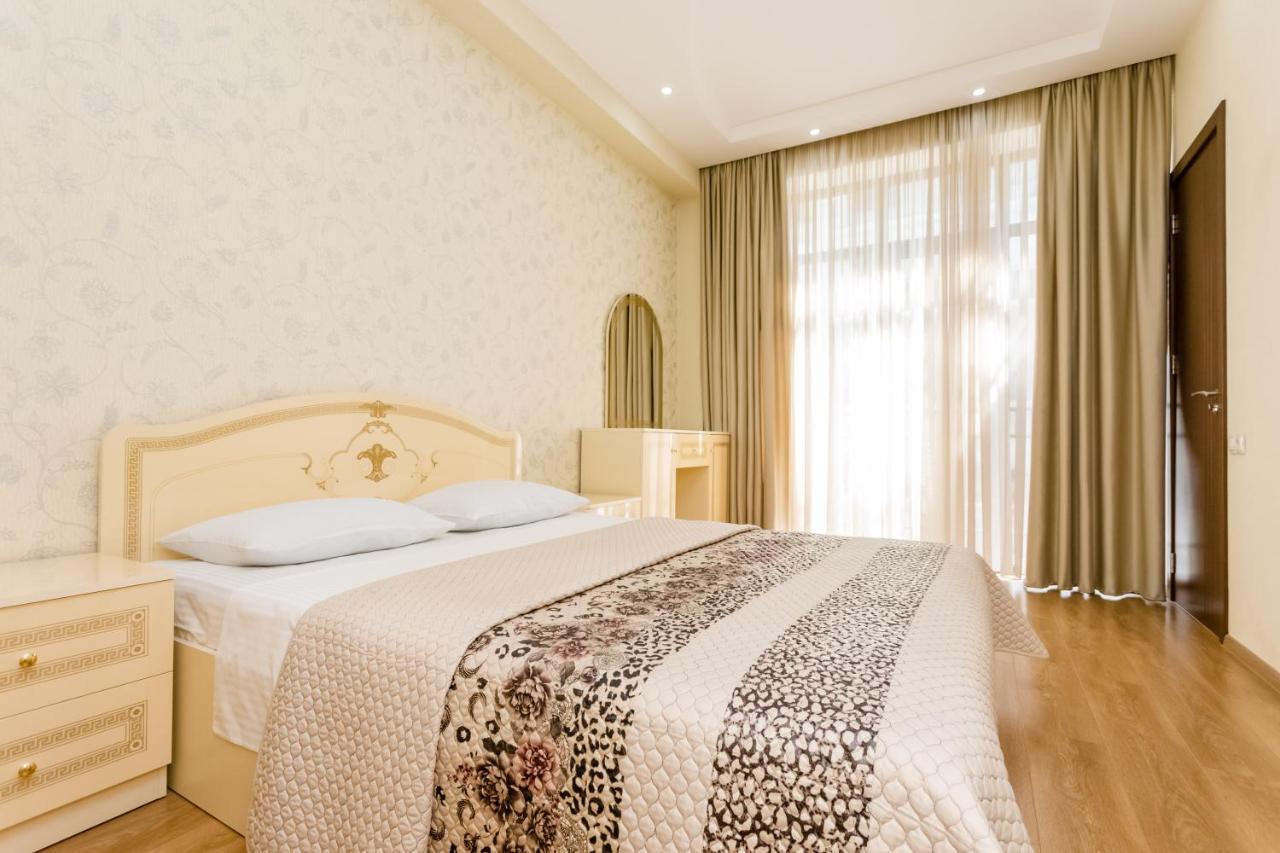 Tbilisi Two Bedroom Apartment Bagian luar foto