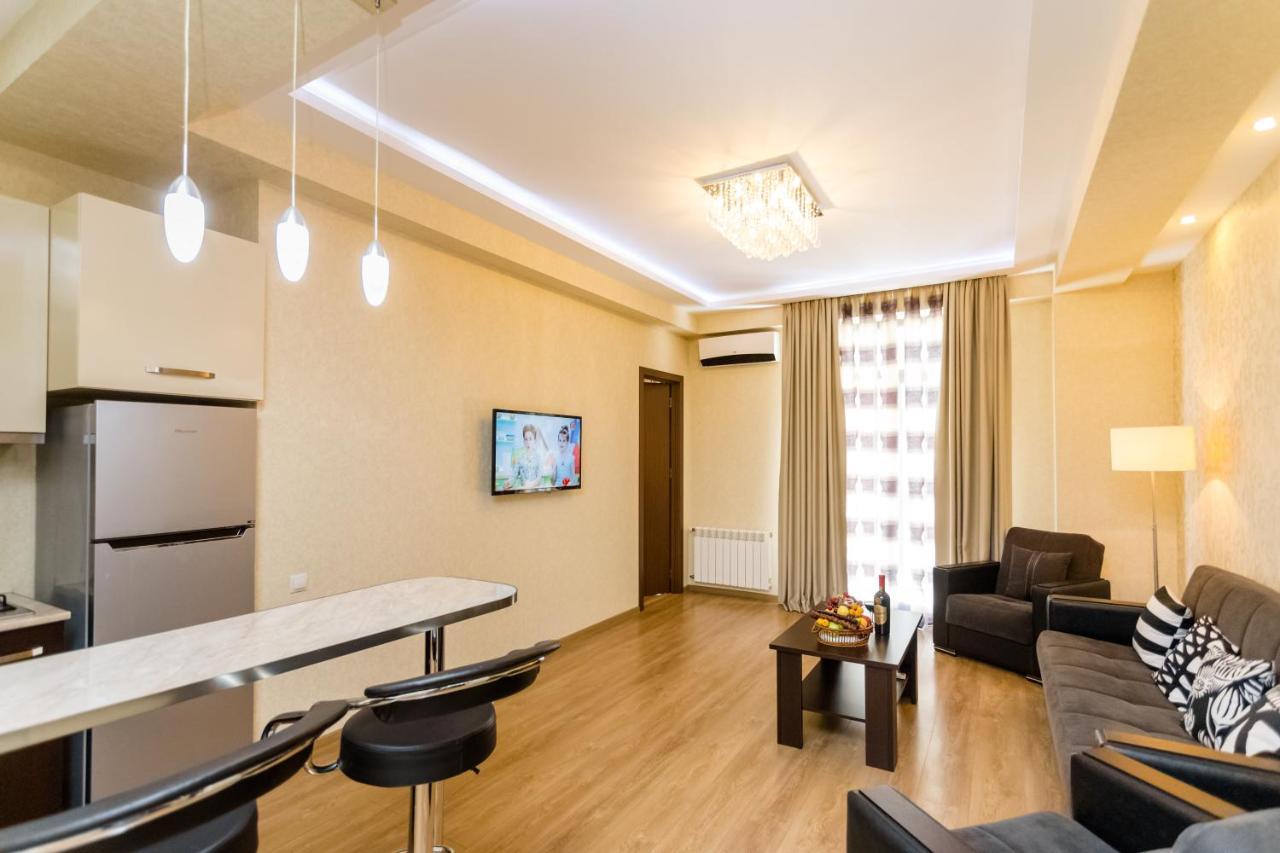 Tbilisi Two Bedroom Apartment Bagian luar foto