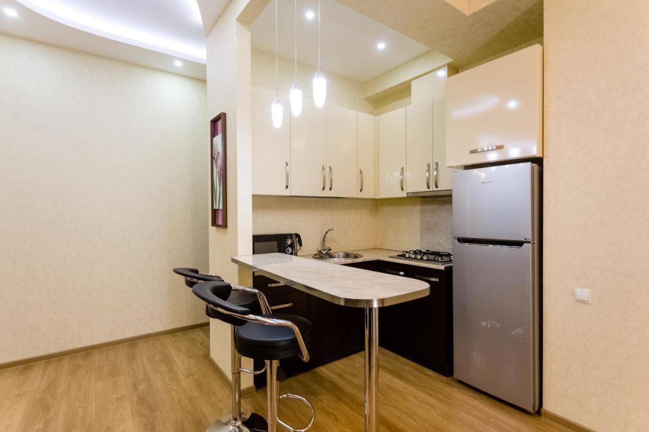 Tbilisi Two Bedroom Apartment Bagian luar foto
